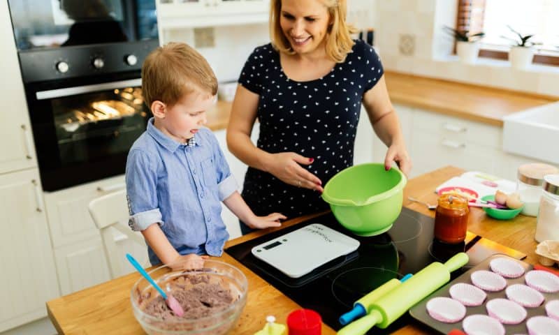 5 activités Montessori simples à faire à la maison avec votre enfant
